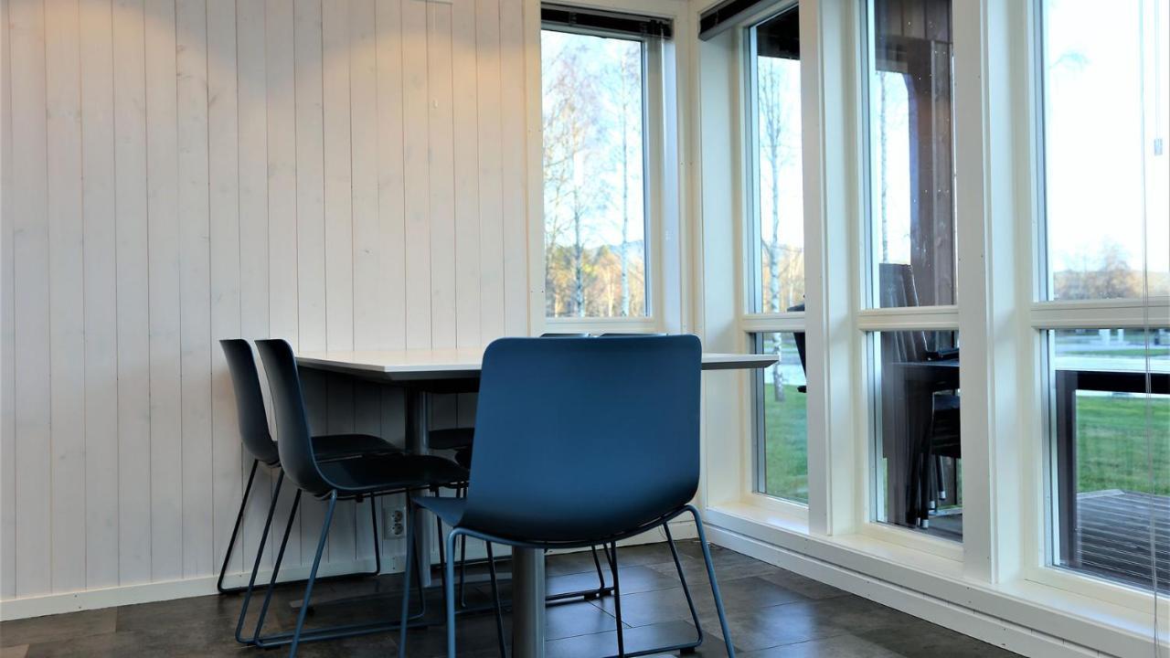 Beveroya Hytteutleie Og Camping Бё Экстерьер фото
