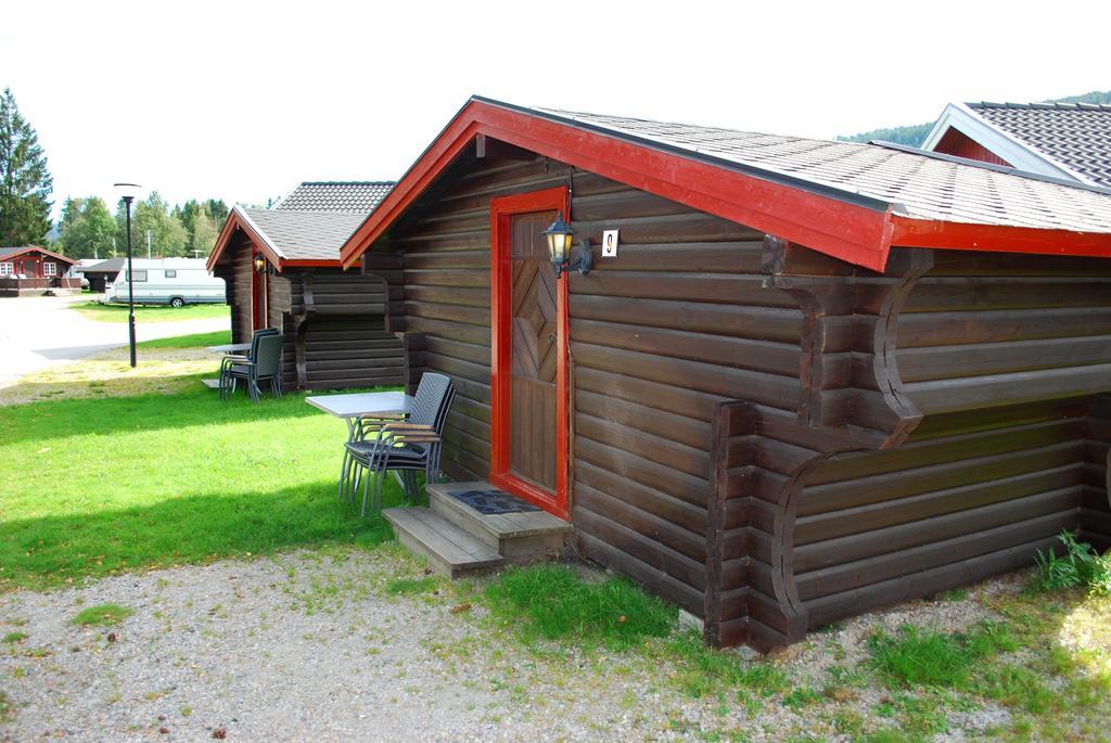 Beveroya Hytteutleie Og Camping Бё Номер фото