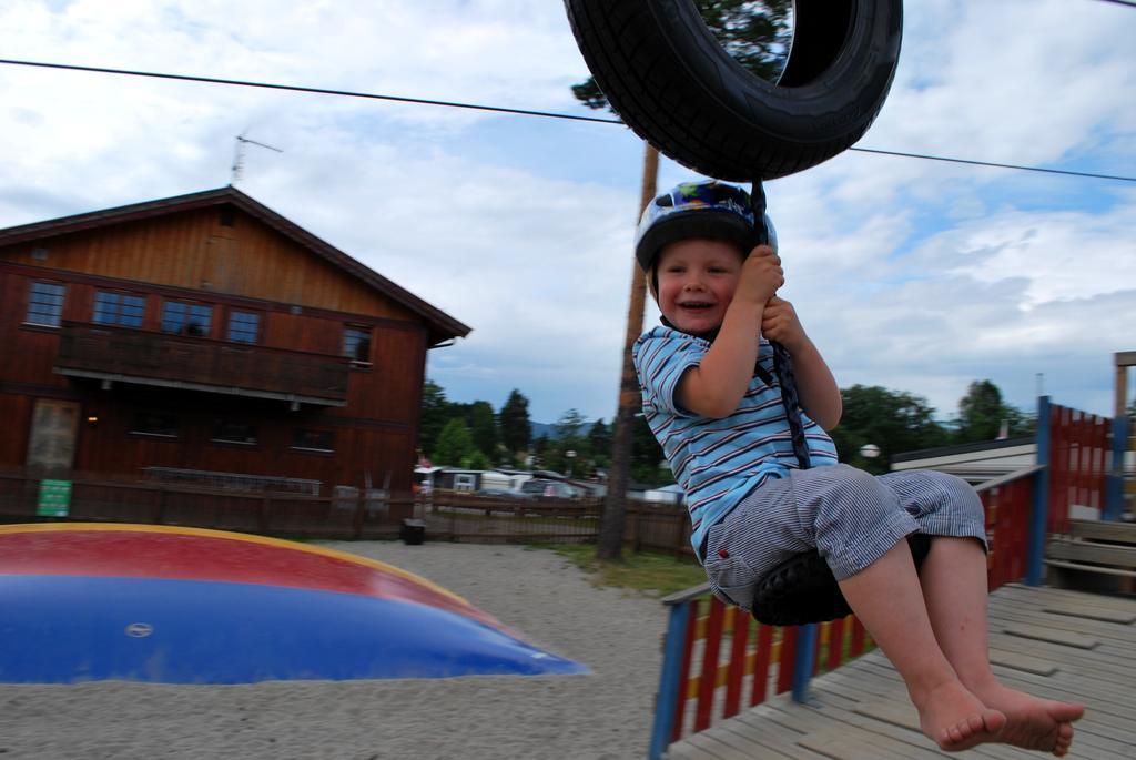 Beveroya Hytteutleie Og Camping Бё Экстерьер фото