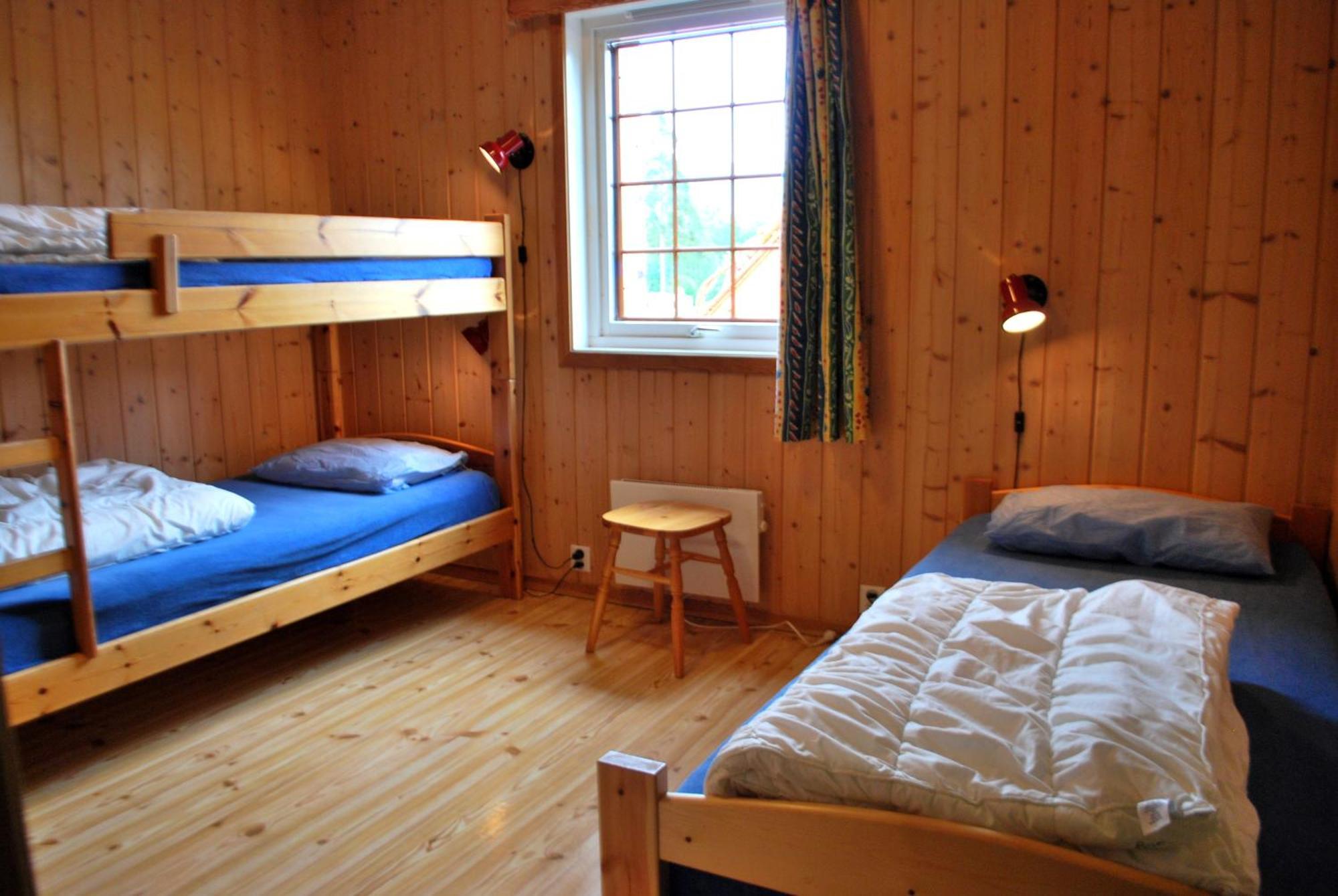 Beveroya Hytteutleie Og Camping Бё Номер фото