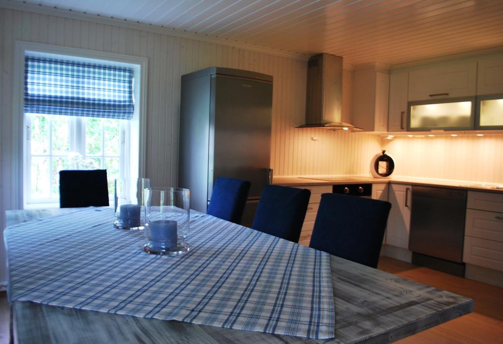 Beveroya Hytteutleie Og Camping Бё Экстерьер фото