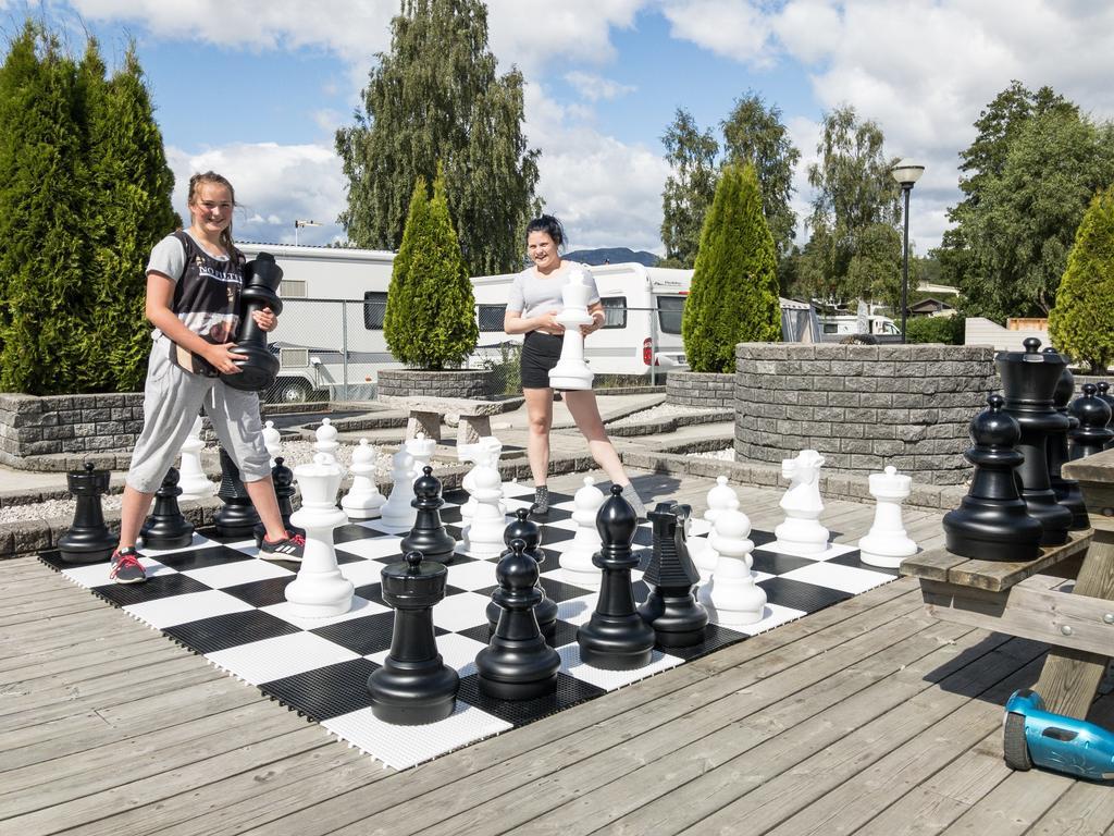 Beveroya Hytteutleie Og Camping Бё Экстерьер фото