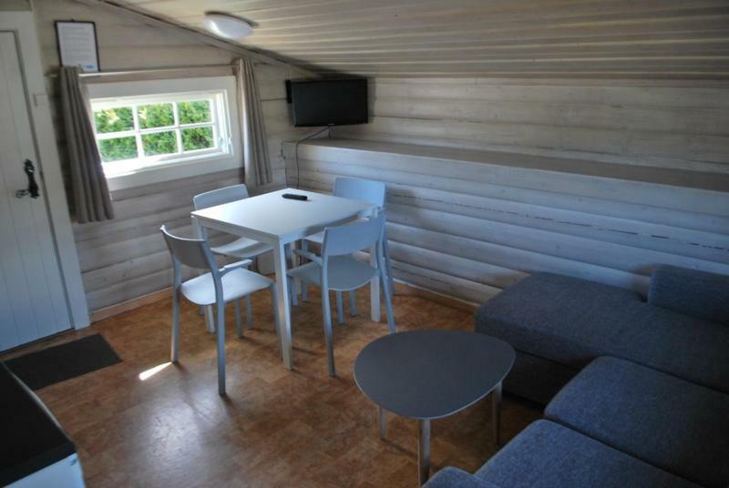 Beveroya Hytteutleie Og Camping Бё Экстерьер фото
