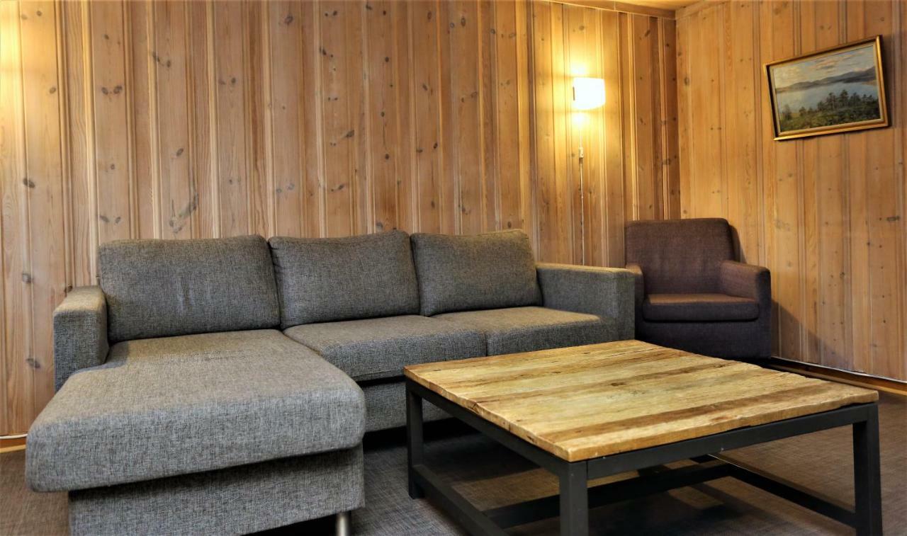 Beveroya Hytteutleie Og Camping Бё Экстерьер фото
